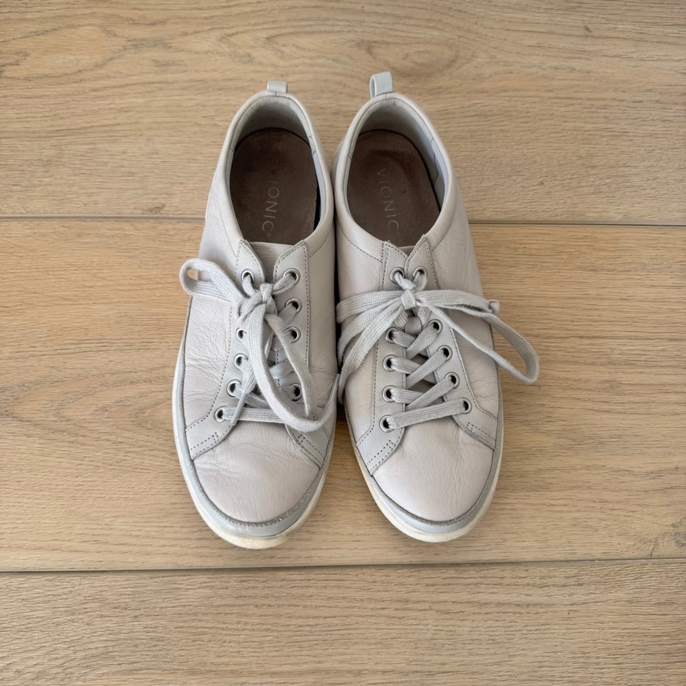 Vionic Winny Sneaker (Womens) - Picture 2 of 6